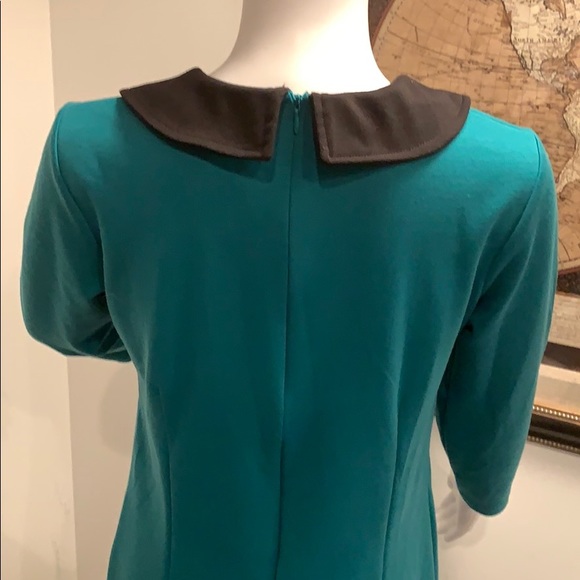 GUANGZHOU DRESS GREEN & BLACK ANGLED BUTTON L - Picture 4 of 7